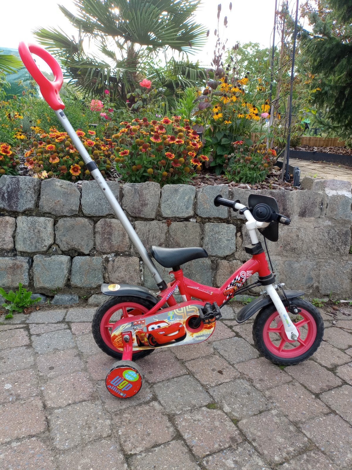 Eerste kinderfiets Disney Cars met of zonder stok, Fietsen en Brommers, Fietsen | Kinderfietsjes, Ophalen, Terugtraprem, Zijwieltjes