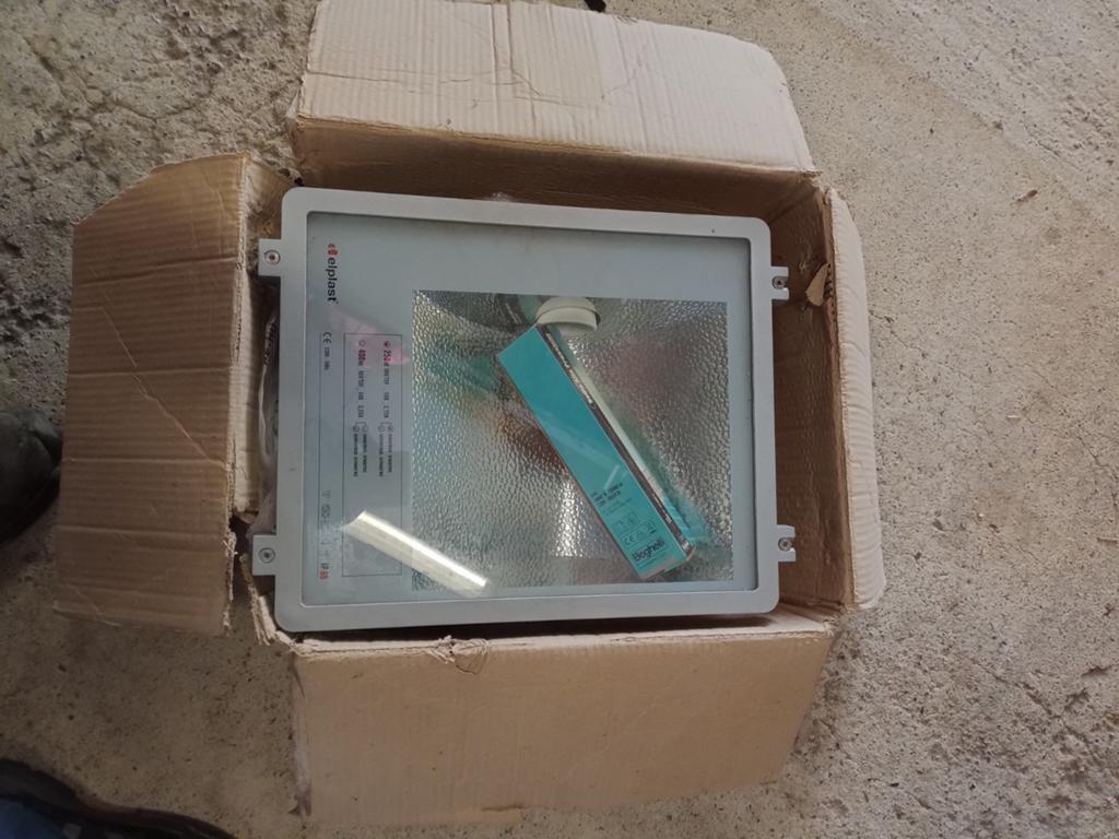 Phare sodium 250w