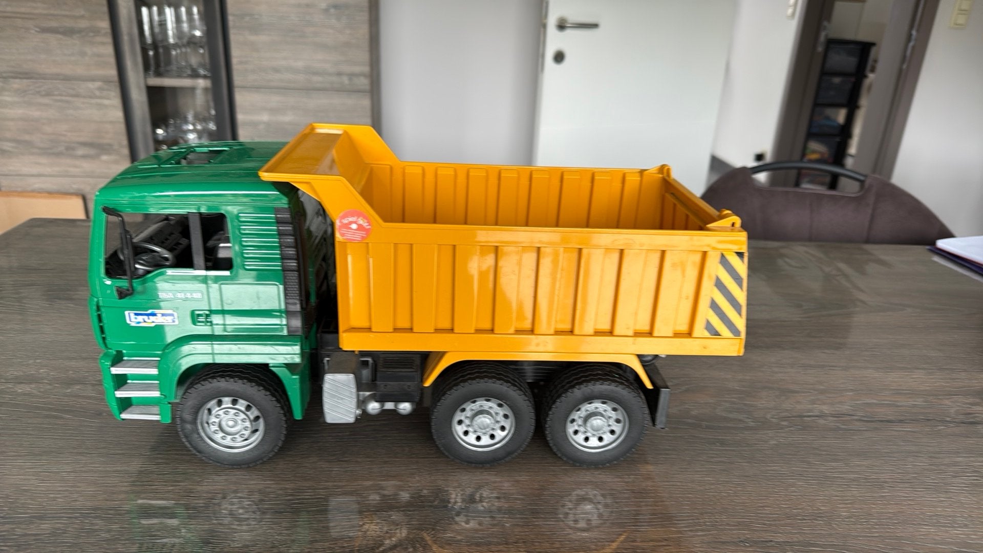 Camion, Enlèvement, Comme neuf