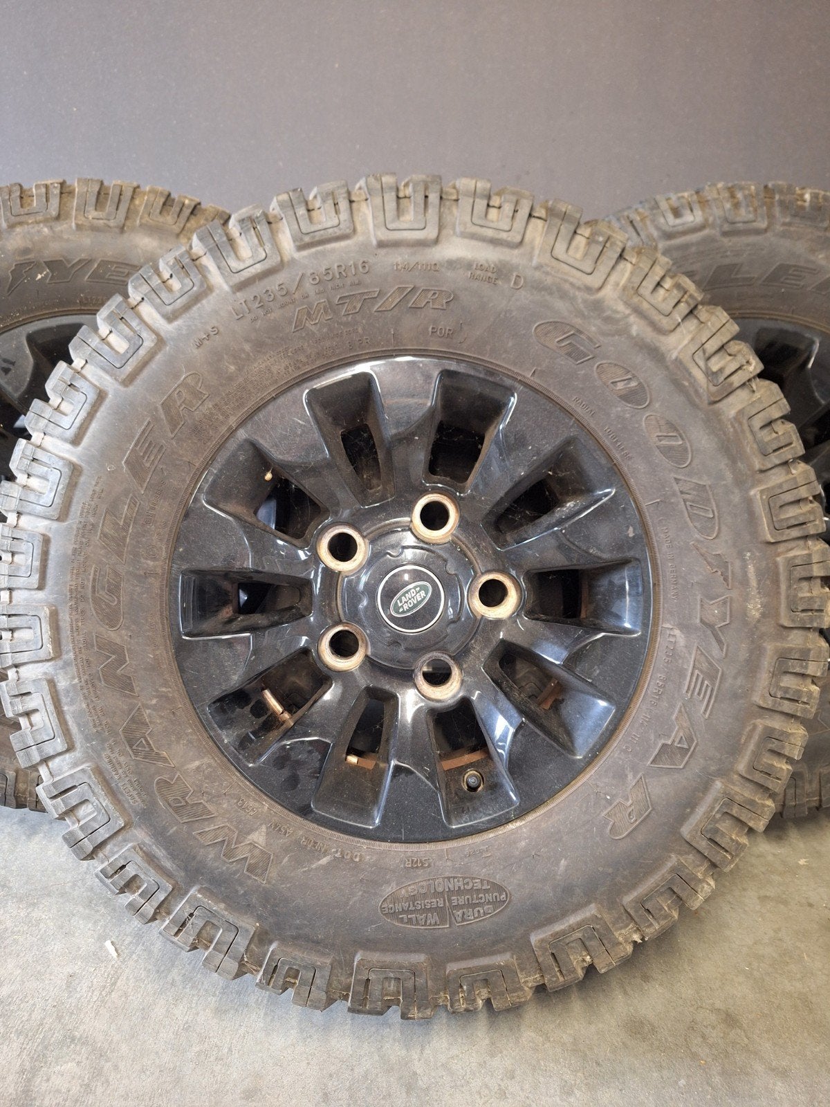 banden met velgen sawtooth zwart alu landrover defender, Ophalen, Band(en)