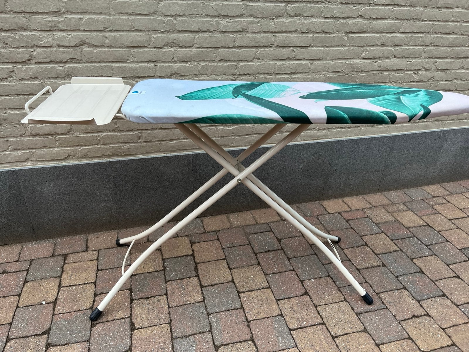 Strijkplank en strijkijzer, Ophalen, Zo goed als nieuw