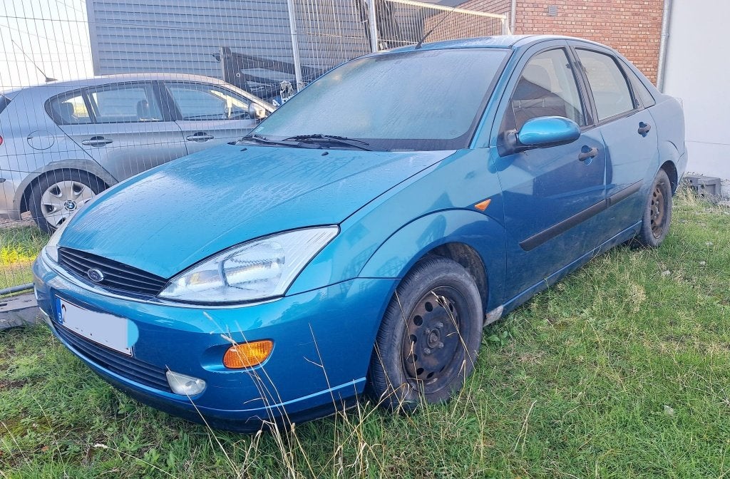 Ford Focus 1.8 TDDi Berline - 177.000km - Export/Zo meenemen, Auto's, Focus, 4 deurs, Stof, Zwart