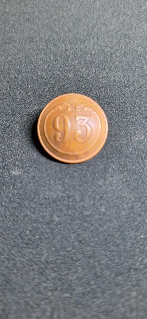 Bouton français 93, Enlèvement