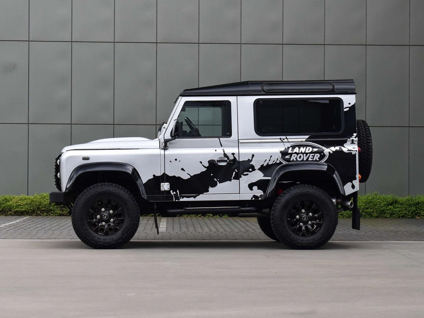 Land Rover Defender 90 2.2TD4 - "Eastnor Edition", Autos, Achat, Entreprise, Boîte manuelle, Noir
