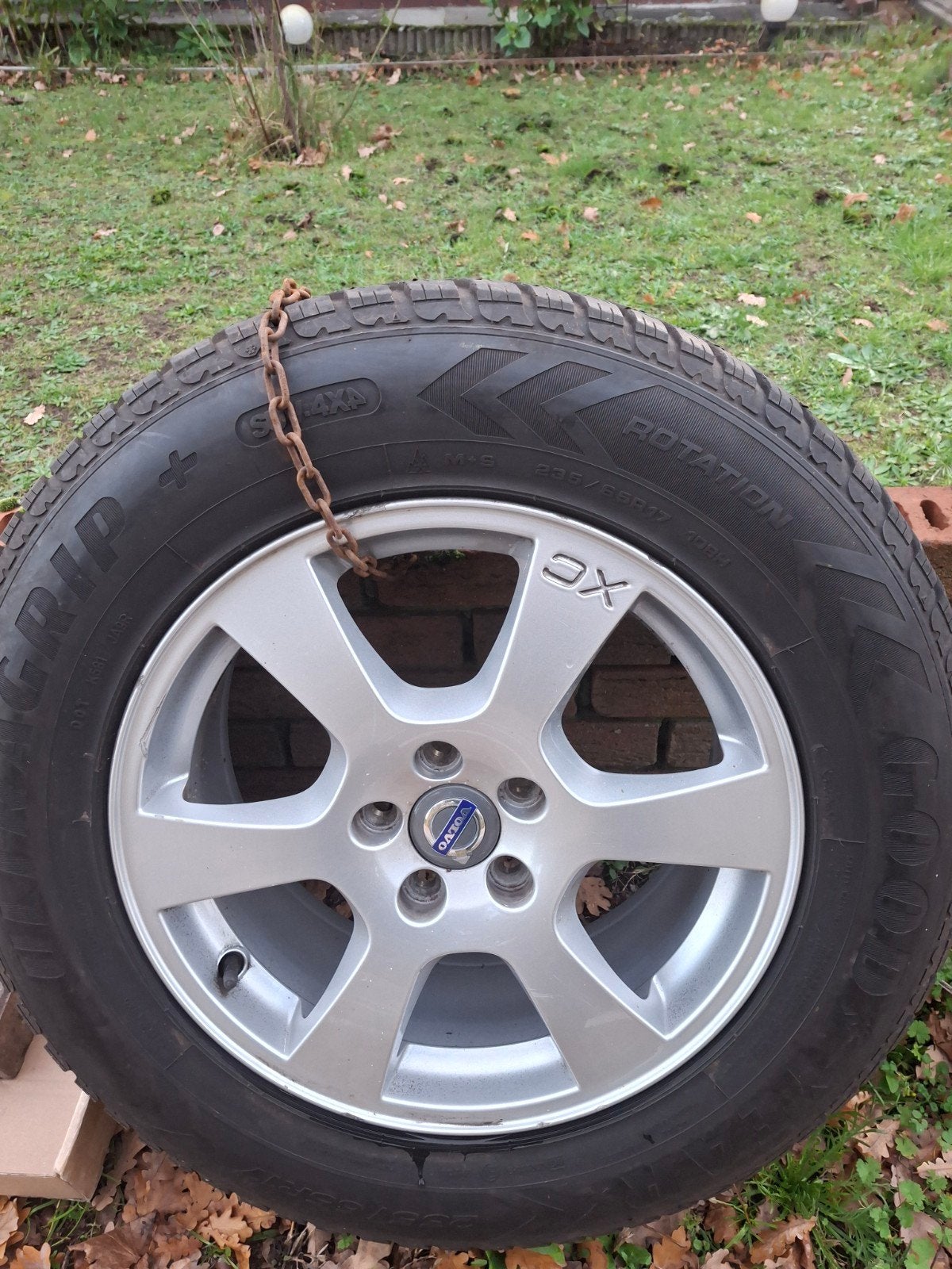 Jantes + pneus Volvo XC 60, Pneus et Jantes, Pneus hiver, 17 pouces, Enlèvement
