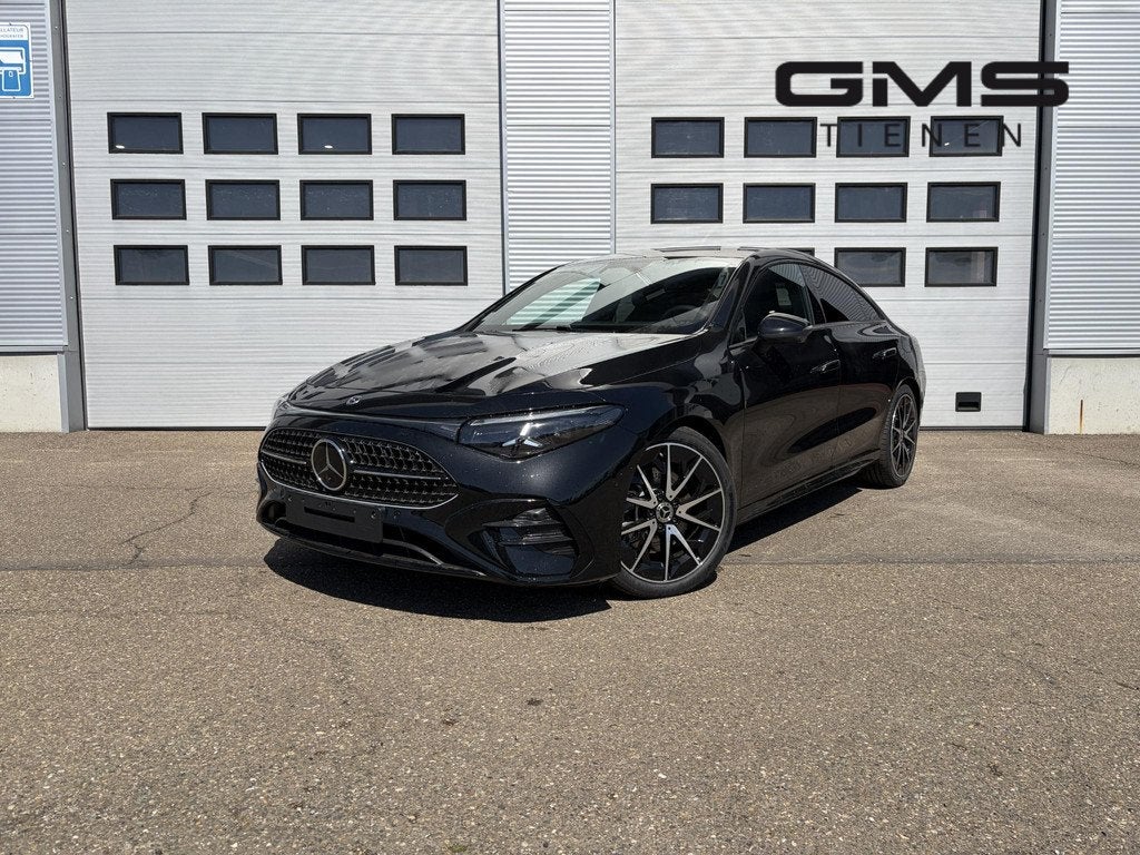 Mercedes-Benz CLA 200 140 Years Edition, Auto's, Stof, 1800 kg, Zwart, 4 cilinders