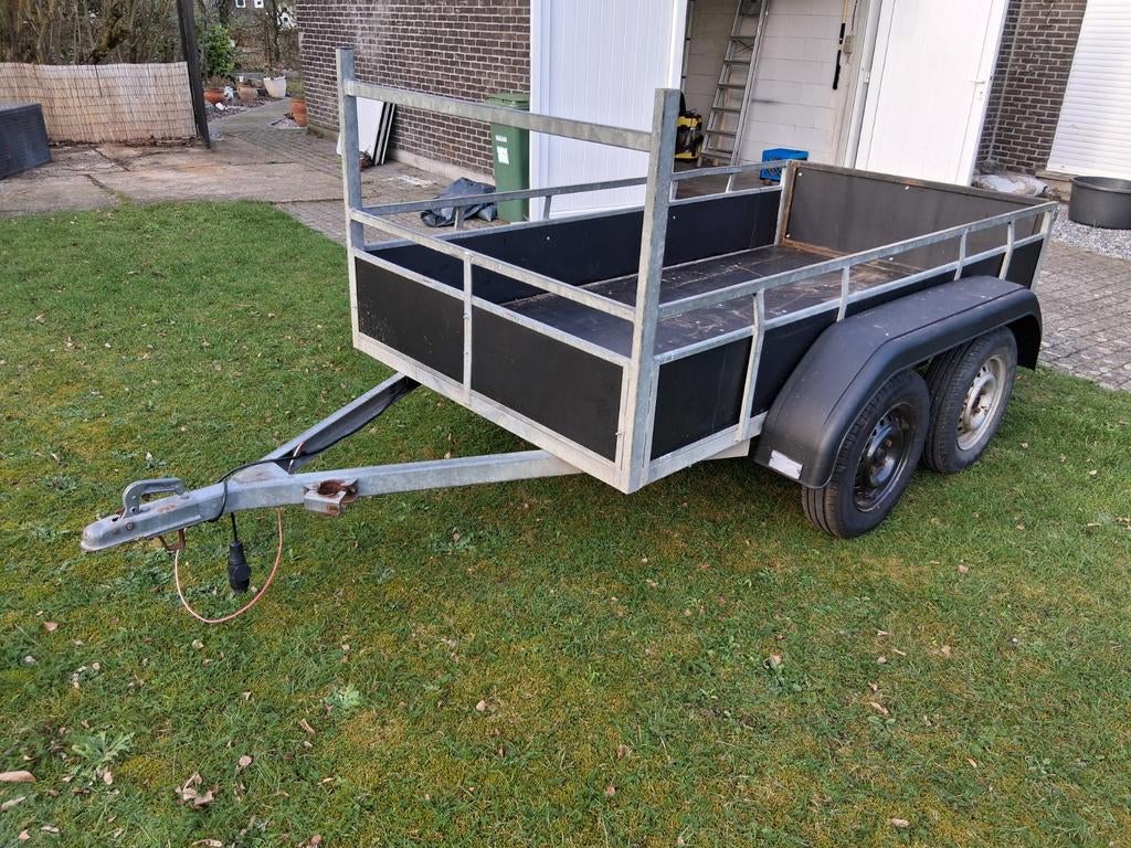 Aanhangwagen ongeremd, Enlèvement, Utilisé