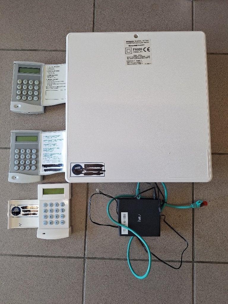 ALARMCENTRALE HONEYWELL FLEX3, Doe-het-zelf en Bouw, Ophalen, Zo goed als nieuw, Overige typen, Beweging