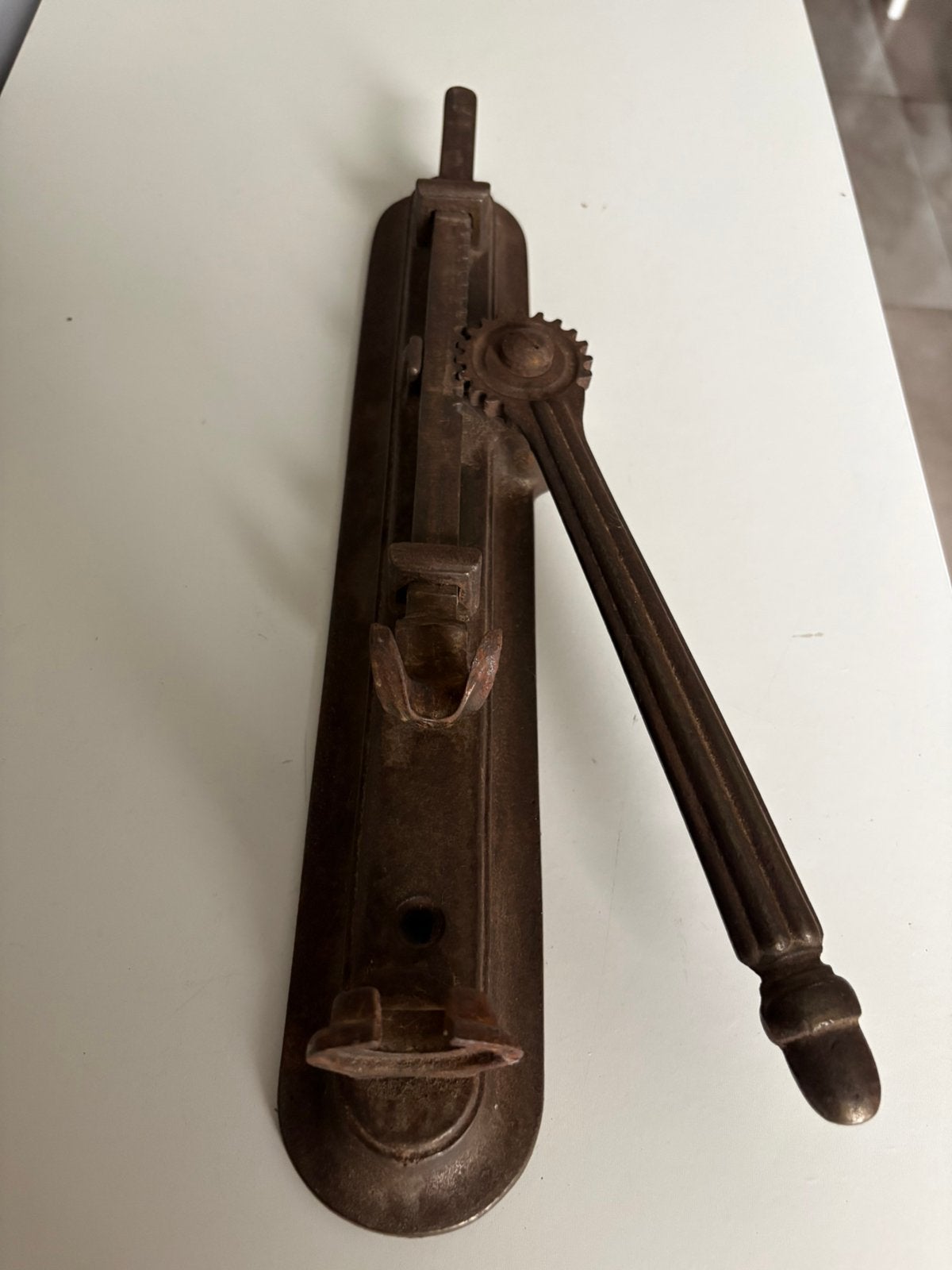 Oude kurkentrekker voor aan de muur, Ophalen of Verzenden