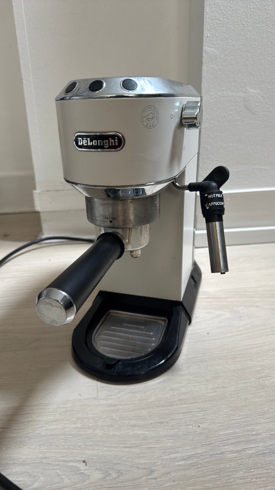 Koffiemachine Delonghi EC685, Ophalen, Zo goed als nieuw, Koffiemachine