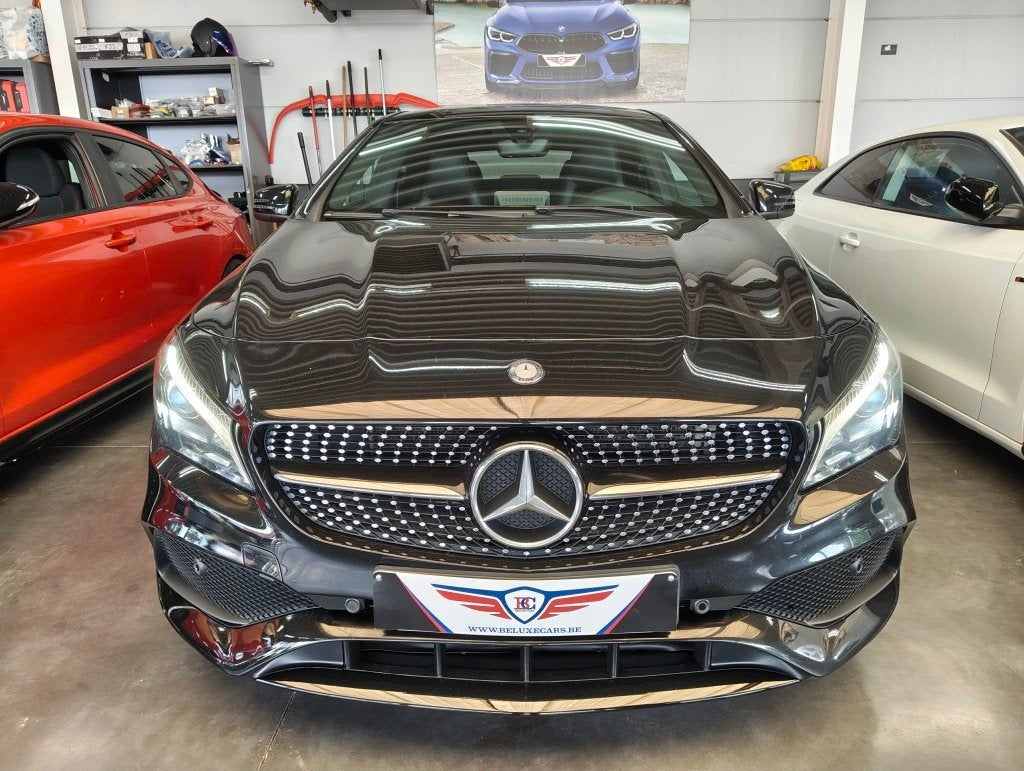 MERCEDES CLA 200 PACK AMG*LED*XENON*LEER*NAVIGATIE*, https://public.car-pass.be/vhr/ea7a3d60-6bb2-4c69-b6ac-04946d7c0510, 109 g/km