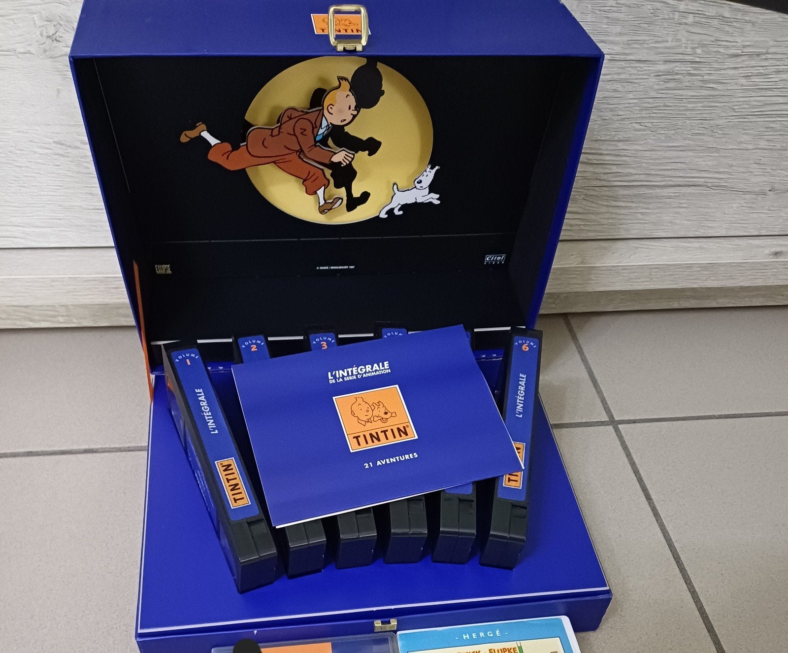 Tintin vhs boxset (beperkte oplage), Cd's en Dvd's, Boxset, Ophalen of Verzenden, Zo goed als nieuw, Frans