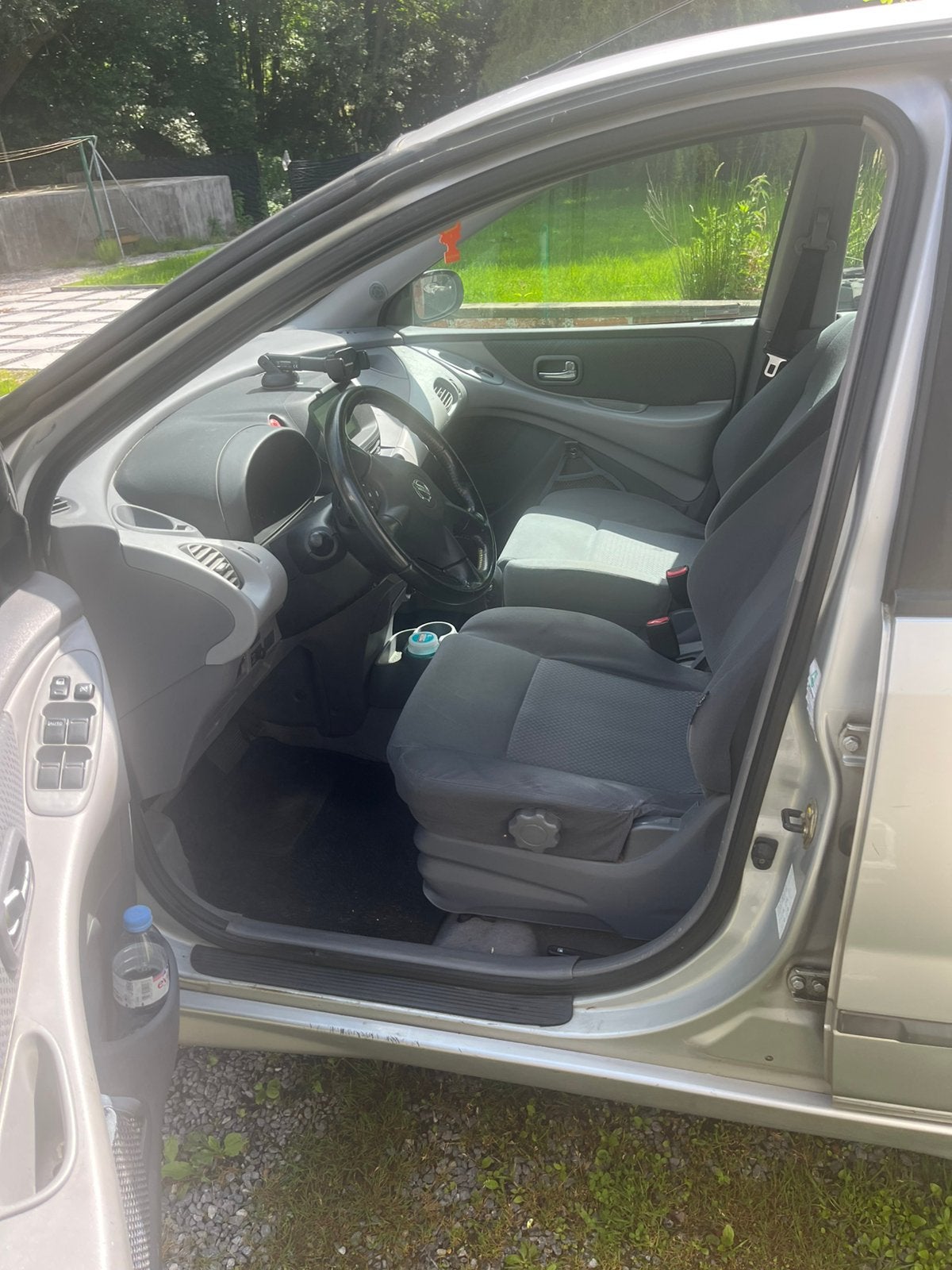 Auto te koop, Auto's, Automaat, Almera Tino, Dealer onderhouden, Zilver of Grijs