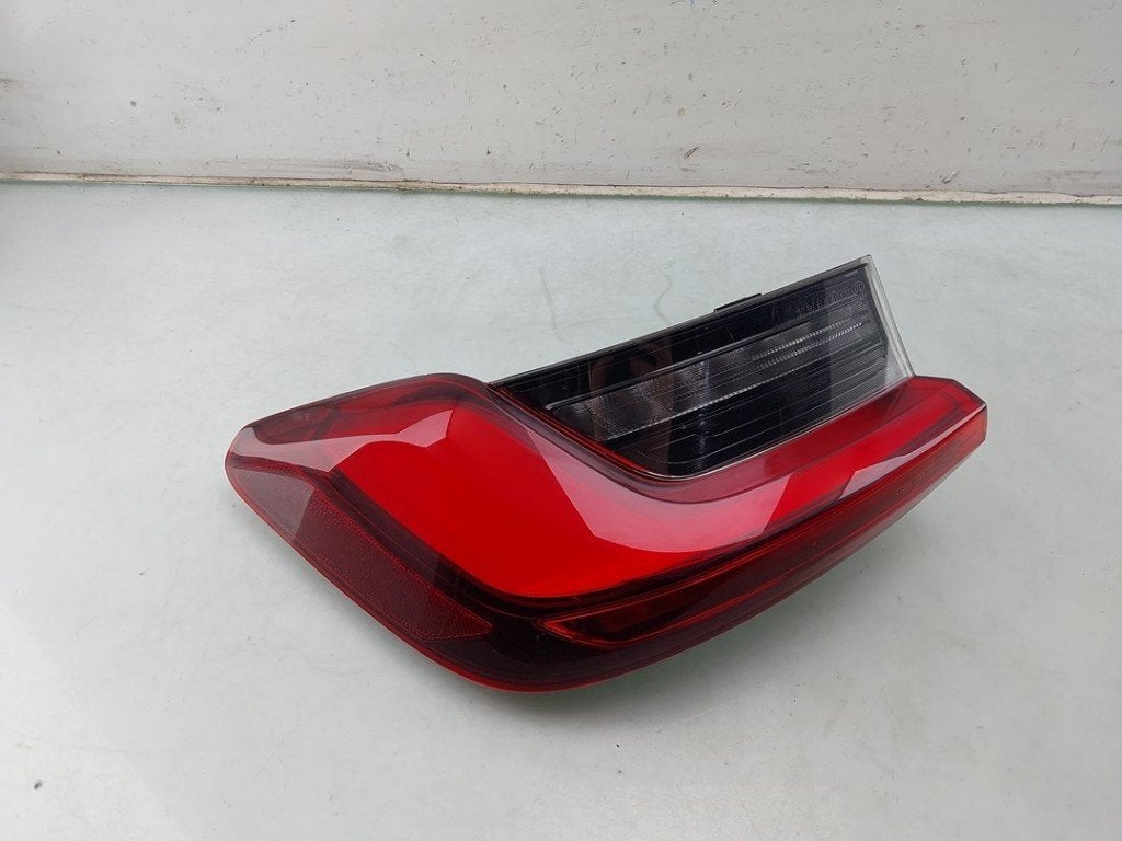 FEU ARRIÈRE GAUCHE BMW 3 serie (G20) (|63215A3BC65|), Utilisé, BMW, Petuelring 130
80809  München, DE, Bayerische Motoren Werke AG