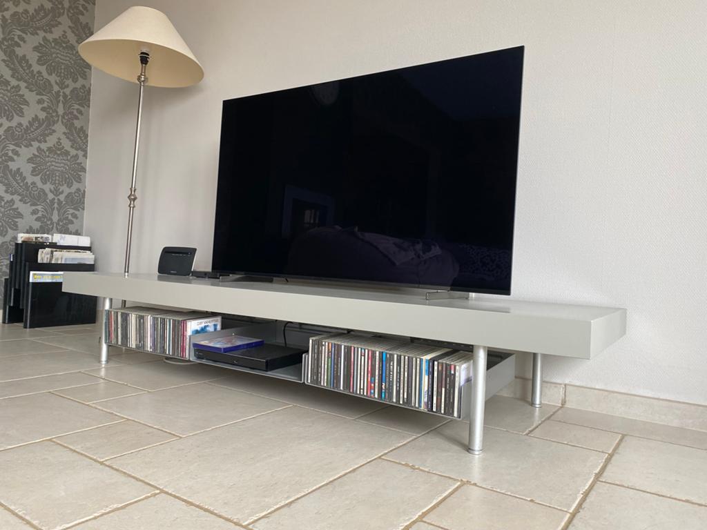 Tv-meubel met CD - of DVD - stockage., Huis en Inrichting, Kasten |Televisiemeubels, 150 tot 200 cm, Zo goed als nieuw, Minder dan 100 cm