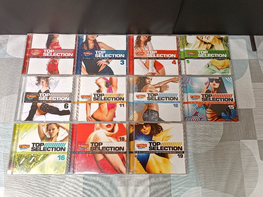 Top Selection - Top Radio - Dance House Trance Techno Retro, CD & DVD, CD | Dance & House, Enlèvement ou Envoi, Utilisé, Dance populaire