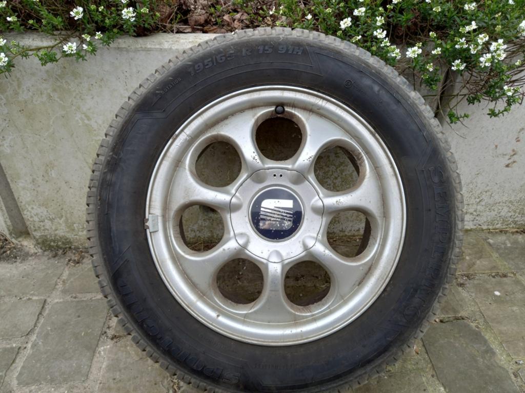 Winterbanden op velg. (4 stuks), Auto-onderdelen, Banden en Velgen, Ophalen, Winterbanden