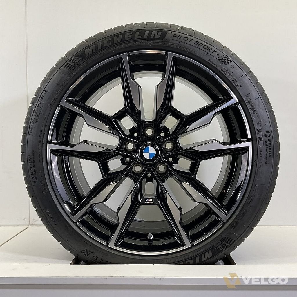 NIEUW BMW 4 SERIE I4 G26 BREEDSET VELGEN + ZOMERBANDEN 19 IN, Auto-onderdelen, 19 inch, 245 mm, -, -