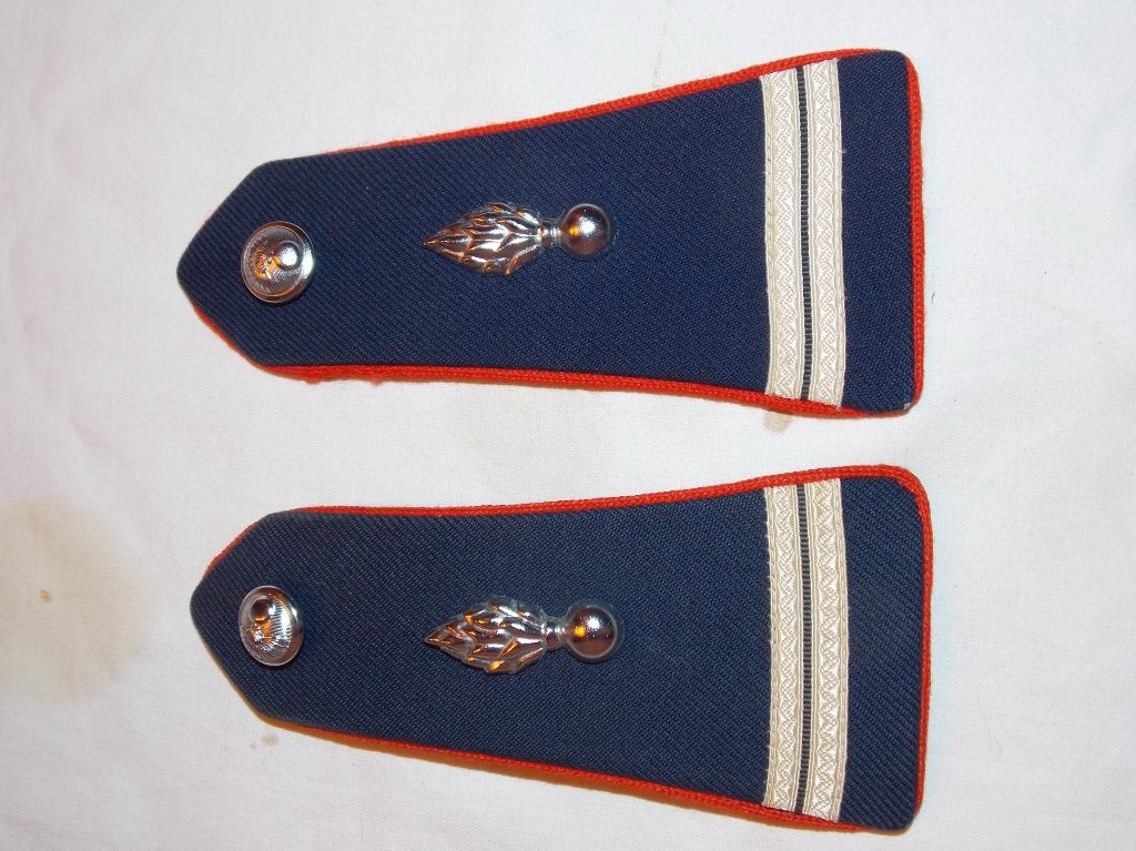 Rijkswacht hemd schouderstukken, Verzamelen, Ophalen of Verzenden, Rijkswacht, Embleem of Badge