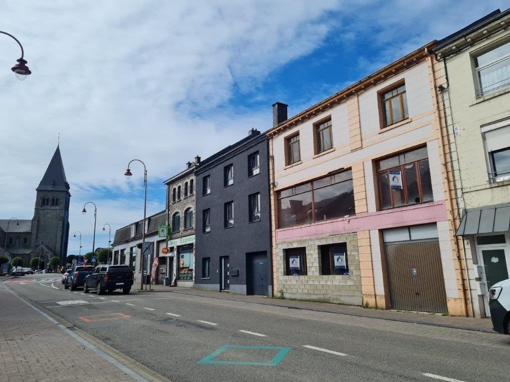 Bertrix : immeuble avec permis pour transformation., Immo, Maisons à vendre, 395 m², Bertrix, Jusqu'à 200 m², Autres types