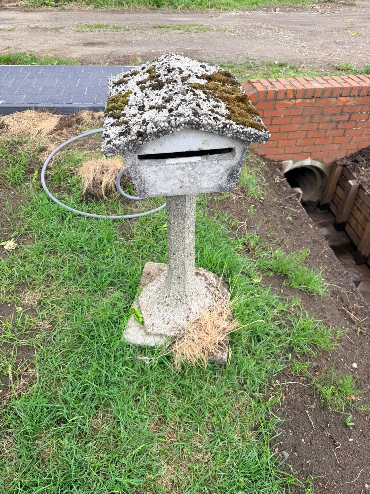 Brievenbus beton gratis, Jardin & Terrasse, Maisons & Bains d'oiseaux, Enlèvement, Comme neuf