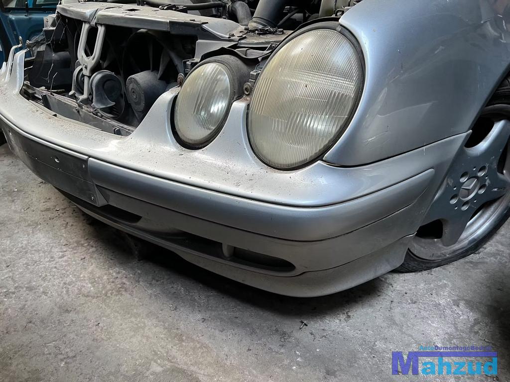 MERCEDES CLK W208 Zilver 744 voorbumper 1998-2002, Auto-onderdelen, Carrosserie, Bumper, Mercedes-Benz, Voor, Gebruikt
