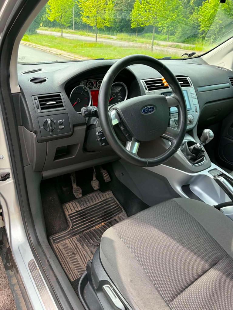 Ford Kuga 2.0 L TDi prêt à immatriculer, 100 kW, Euro 5, Stof, Zwart