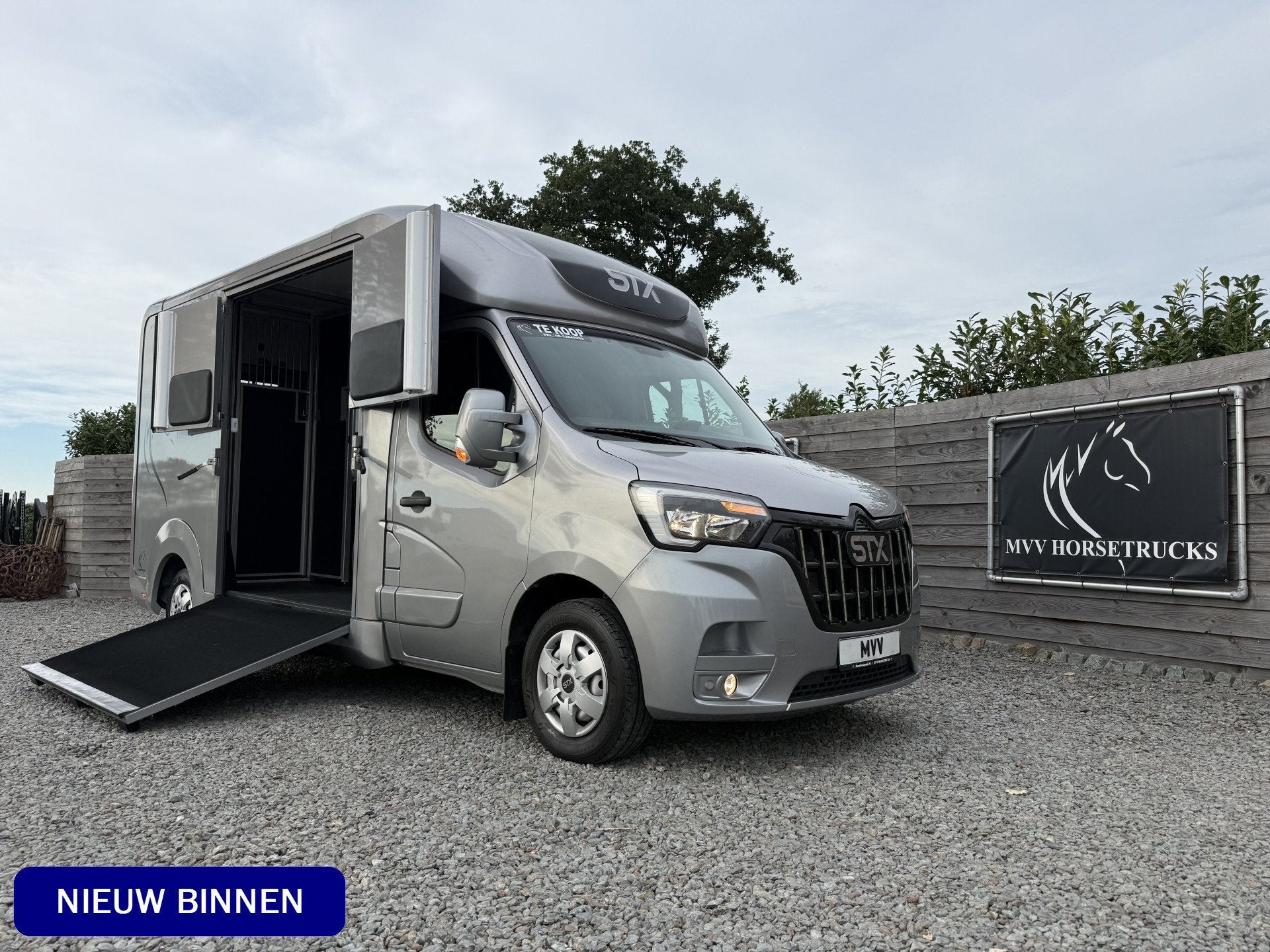 Renault Master | HORSETRUCK | STX | STALLION 3XL | 2024 | HE, Weduwestraat 12
4884MV  WERNHOUT, NL, Paardenwagentje NL | MVV HORSETRUCKS