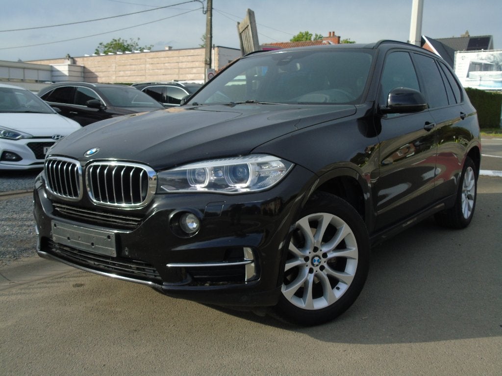 BMW X5 2.0dA Xdrive *12/2016*Navi *Bi-Xenon *Camera *EURO 6b, Auto's, Automaat, Dealer onderhouden, 1995 cc, Bedrijf
