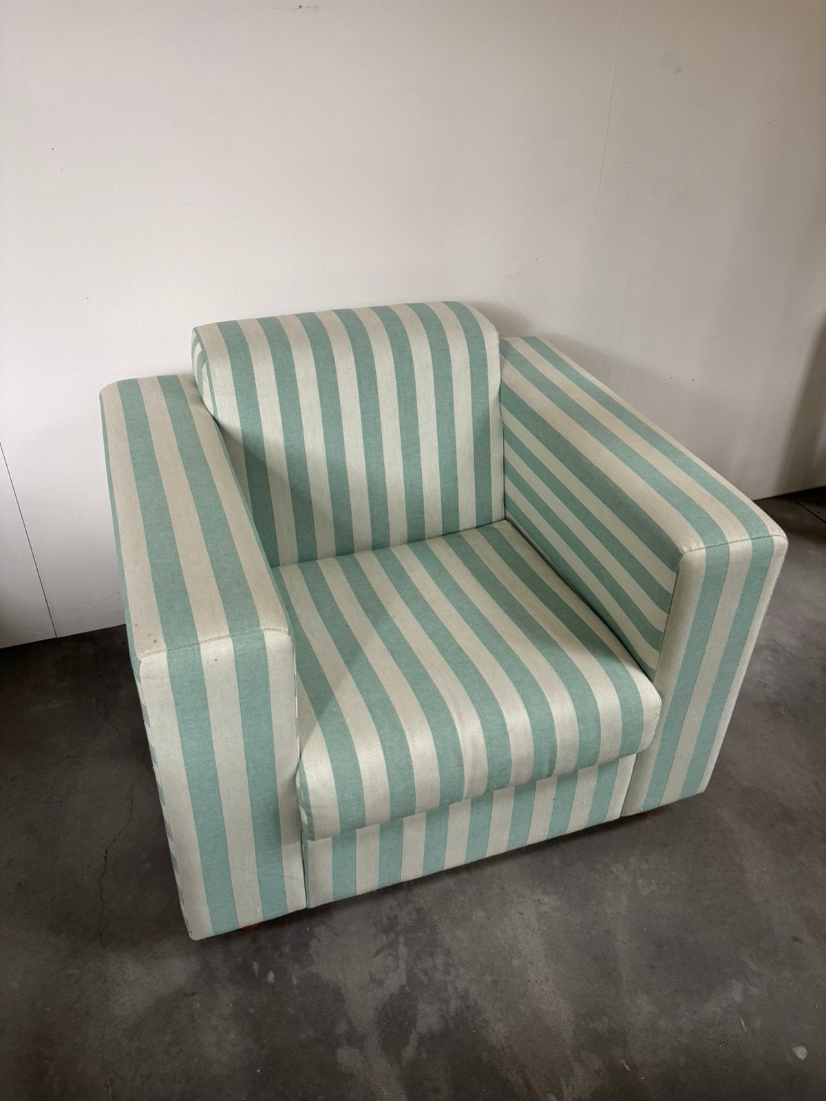 Vintage clubzetel gestreept in mintgroen/gebroken wit, Huis en Inrichting, Zetels | Zetels en Chaises Longues, Ophalen, Gebruikt