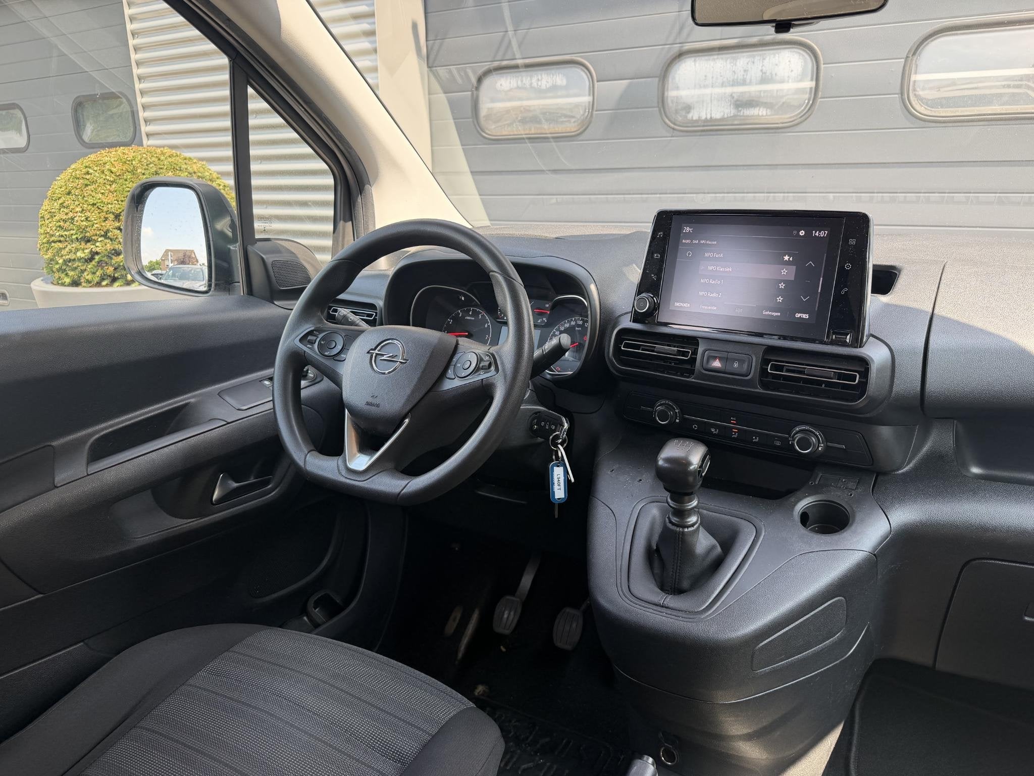 Opel Combo Life 1.5 CDTI L2H1 Edition Rolstoel Vervoer | DAB, Auto's, Opel, Voorwielaandrijving, 75 kW, Stof, Gebruikt