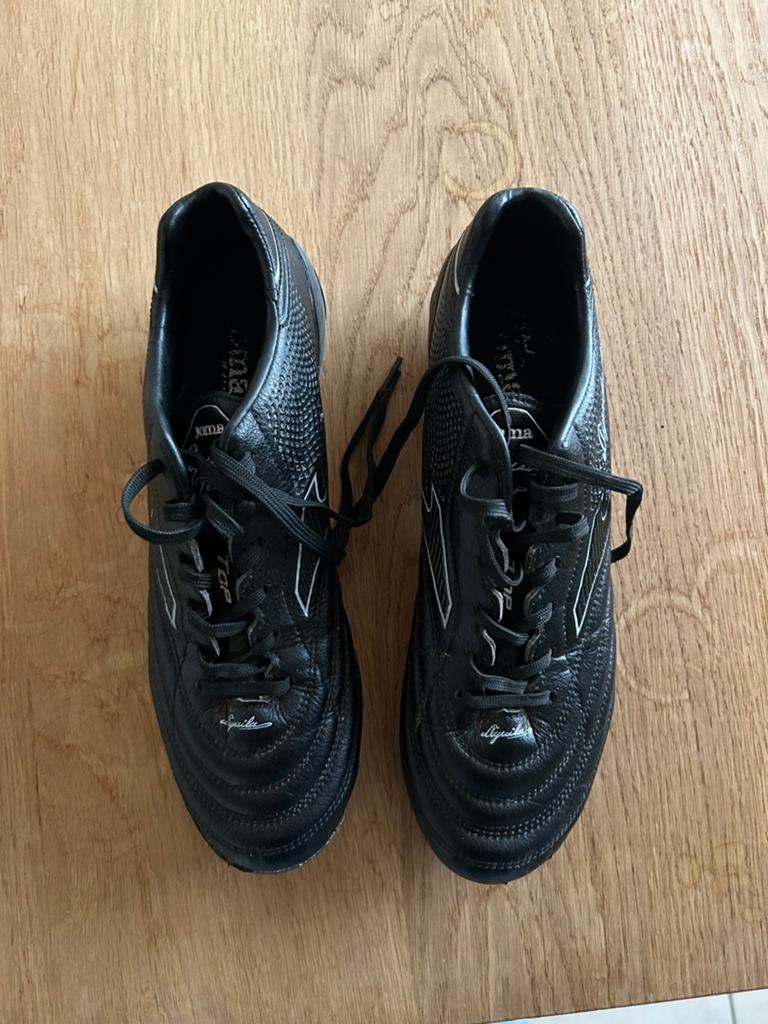 Voetbalschoenen, Sport en Fitness, Voetbal, Ophalen, Zo goed als nieuw, Schoenen