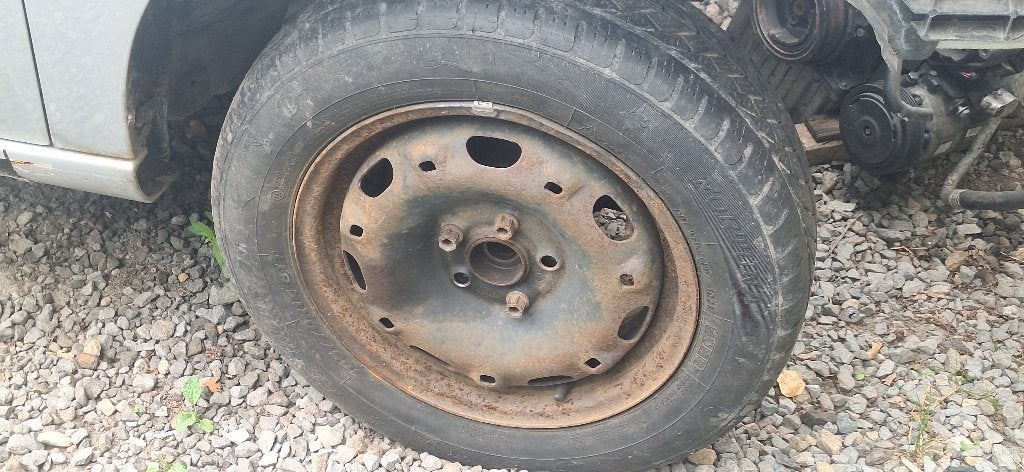 4 pneus sur jantes 165 70 R14, Enlèvement, Pneu(s)