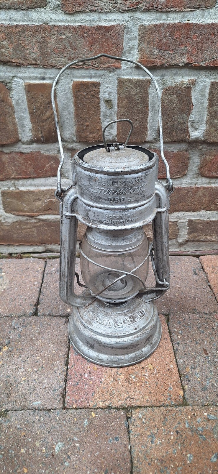 Lampe allemande, Collections, Enlèvement