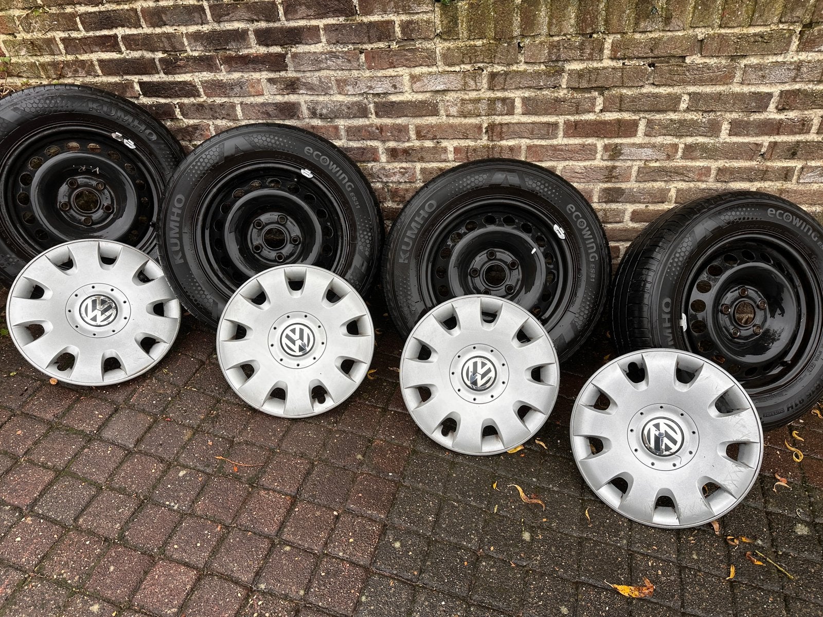 4 pneus été presque neuf pour VW, Enlèvement, Pneu(s)