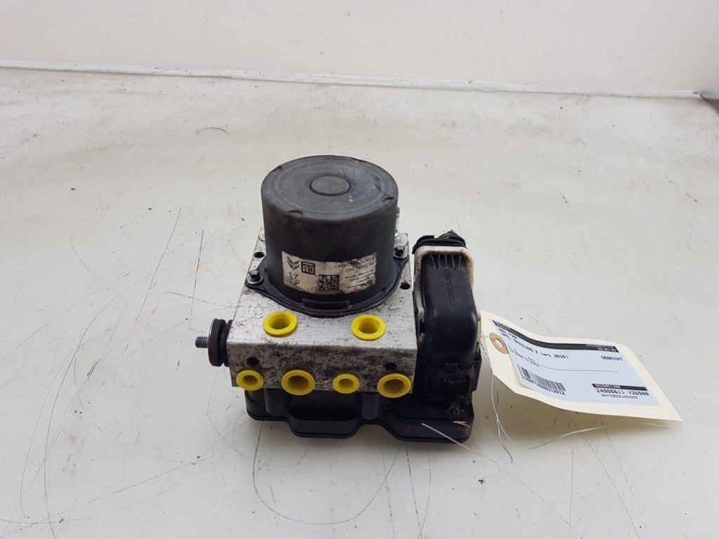 ABS POMP Opel Crossland (X) (01-2017/05-2018), Gebruikt, Opel