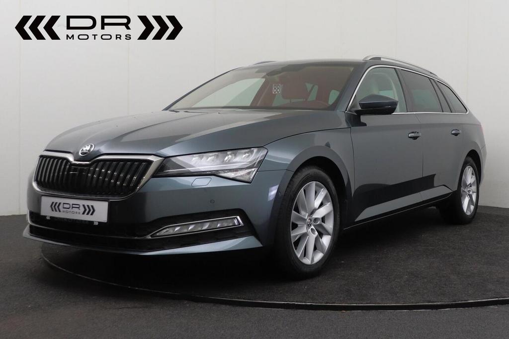 Skoda Superb COMBI 1.6CRTDI DSG  - APPLE CARPLAY/ANDROID -, Auto's, 4 cilinders, 0 kg, 120 pk, Bedrijf