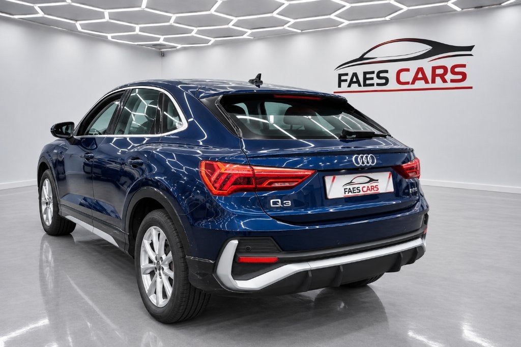 Audi Q3 Sportback  S-Line  PHEV hybride 180 kw, Auto's, Dealer onderhouden, 4 cilinders, Blauw, Alcantara
