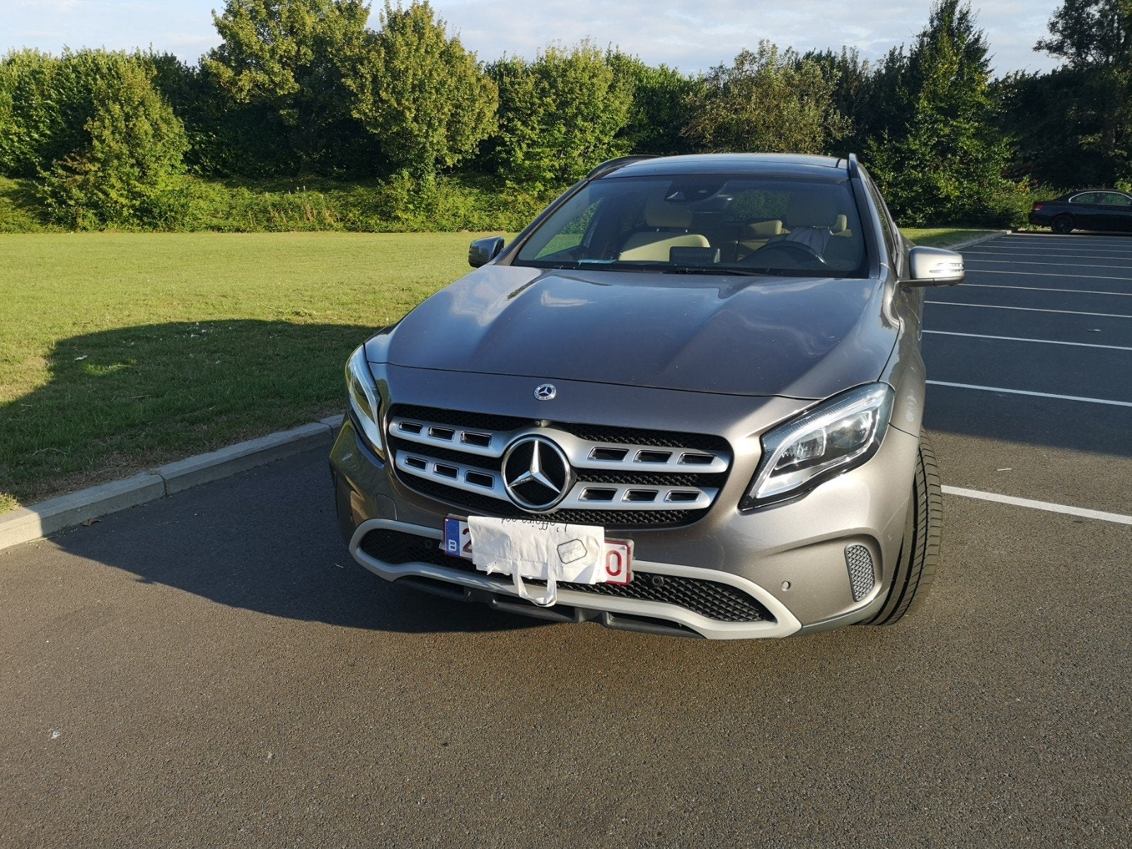 À Vendre Mercedes GLA 180, Auto's, Mercedes-Benz, Beige, 4 cilinders, 1600 cc, Leder