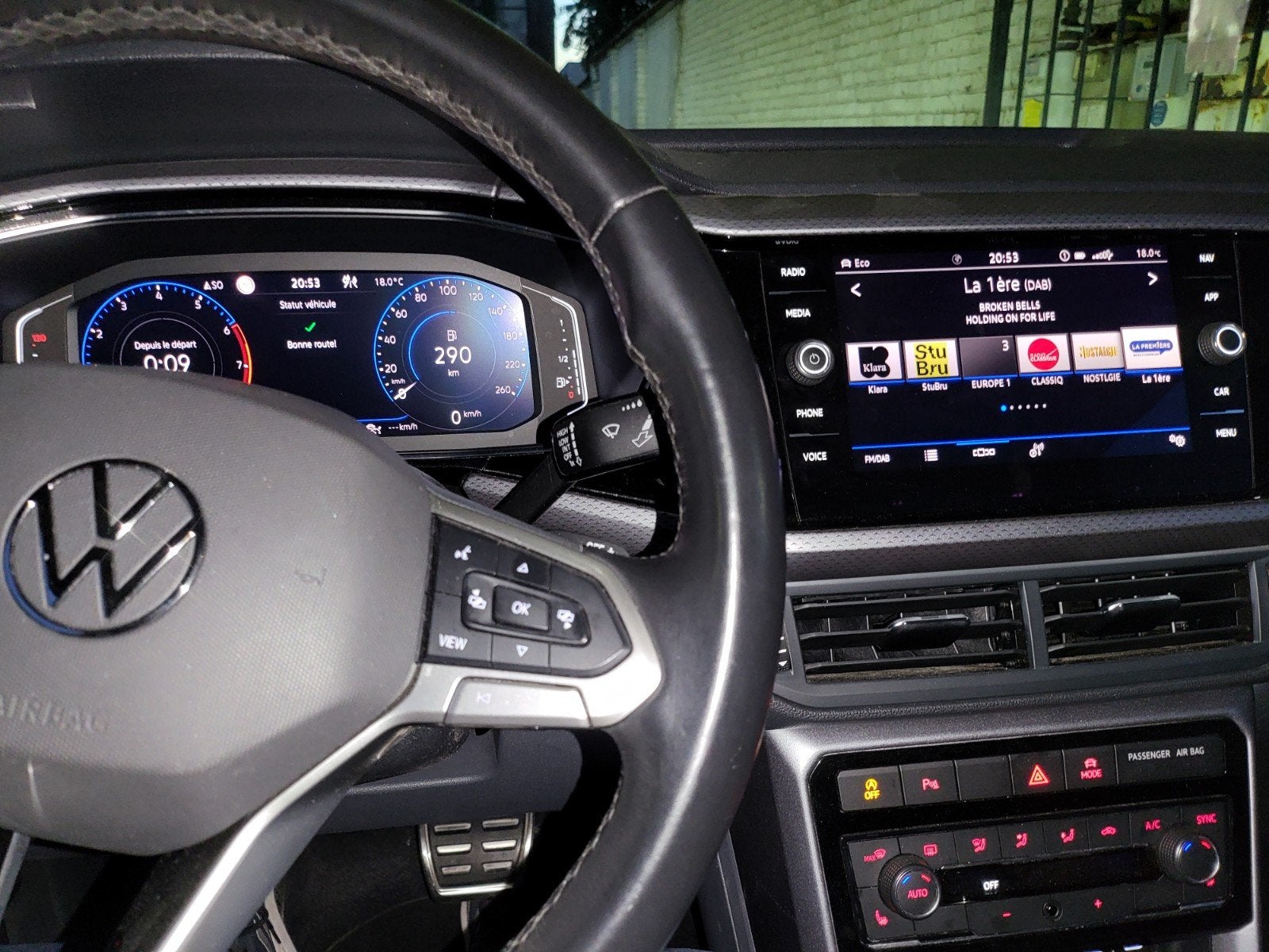 VW T-Cross 1.5 i 150CV / RLine / Euro6if / Autom / 17990 €, Autos, https://public.car-pass.be/vhr/caf9522e-c2c7-41e7-a2cc-8cd8604ebc11