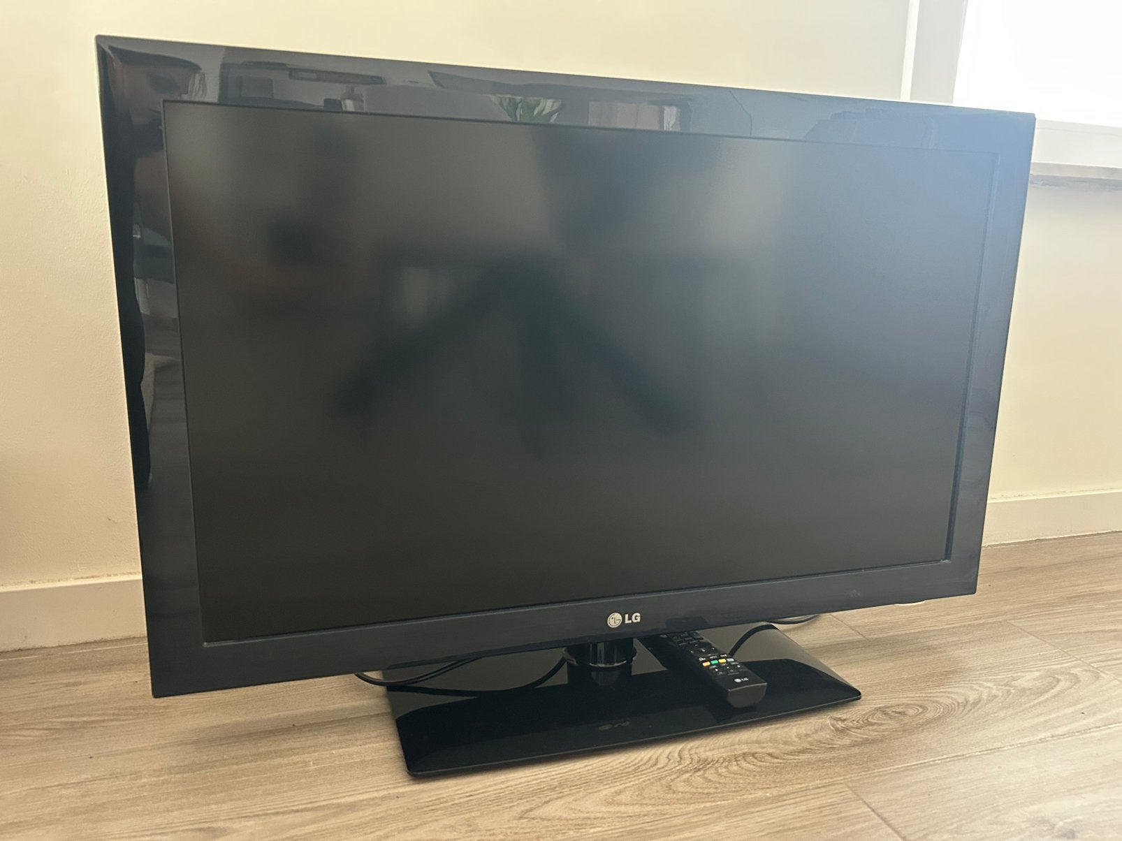 LG 37LD450 37 inch Full HD TV, TV, Hi-fi & Vidéo, Enlèvement, Comme neuf, LG