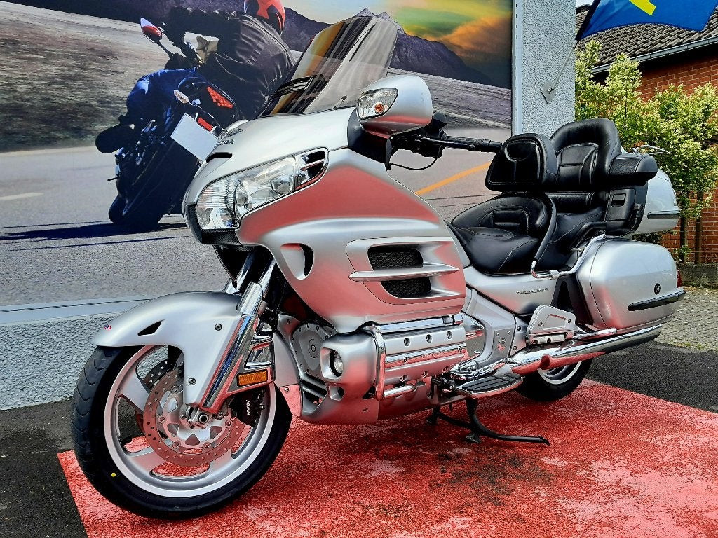 HONDA GOLDWING 1800 GARANTIE 1 OU 2 ANS, Motos, Motos | Honda, Permis Moto A, Tourisme, Entreprise, Occasion