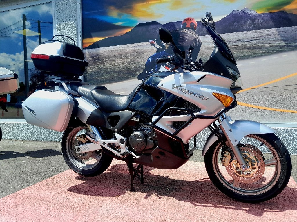 HONDA VARADERO 1000 TRAVEL PACK, 2 cilinders, Occasion, Motorrijbewijs A, Bedrijf