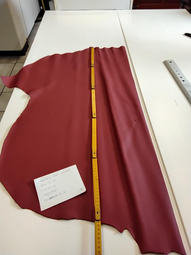 Leder, rundsleder, meubelleder, tassenleder, 90 x 50 cm, Ophalen, Nieuw, Rood, Leer of Kunstleer