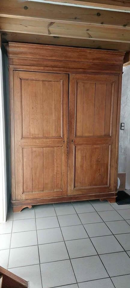 Armoire en chêne massif type breton, Enlèvement
