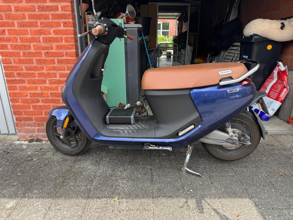 Segway elektrische scooter, 3 jaar, perfecte staat, 4800km, Vélos & Vélomoteurs, Scooters | Marques Autre, Enlèvement, Comme neuf