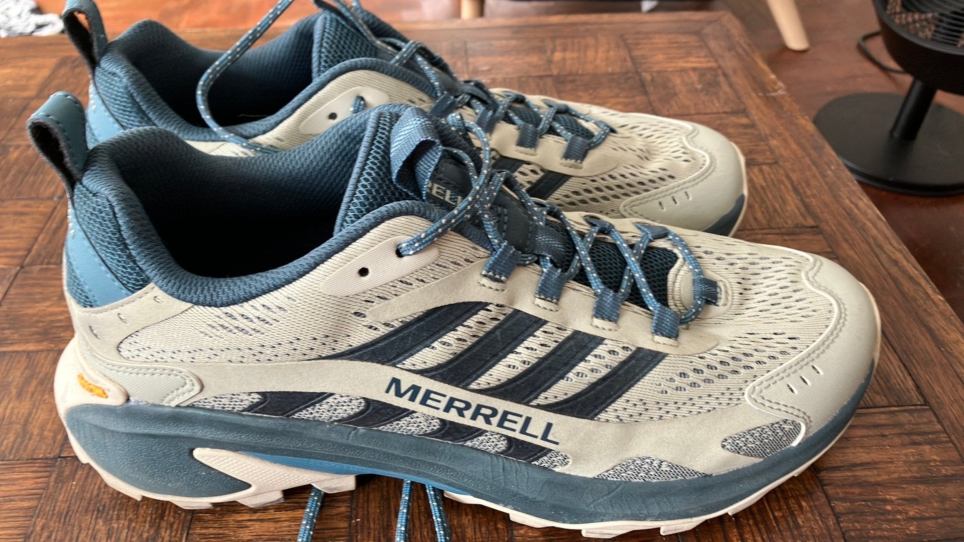 Merrell chaussures de randonnée. 44,5, Enlèvement, Comme neuf, Chaussures