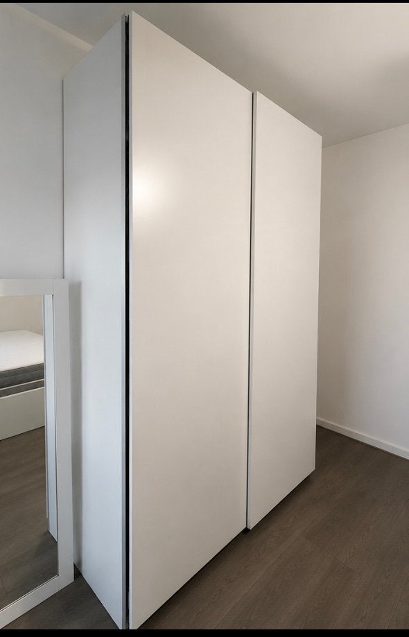 Grande armoire IKEA avec portes coulissantes, Enlèvement, Comme neuf