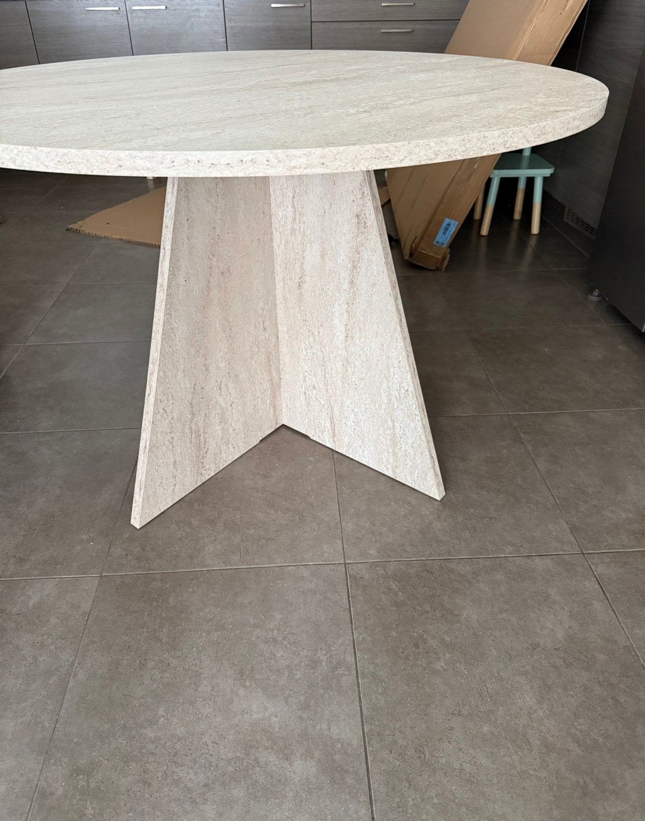 Table façon travertin (120cm), Maison & Meubles, Enlèvement ou Envoi, Neuf