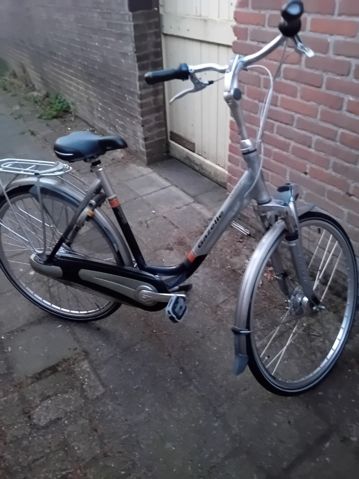 Nette gazelle damesfiets 28", Fietsen en Brommers, Fietsen | Dames | Damesfietsen, Ophalen, Gazelle